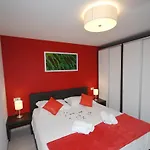 Family Friendly House With A Swimming Pool Mlini, Dubrovnik - 12828 Semesterbostad *